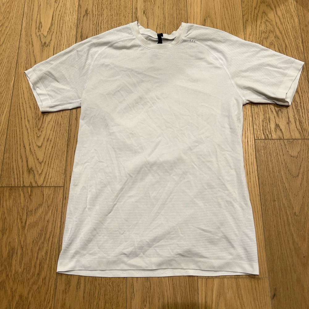 Lululemon Metal Vent Tee - White - S